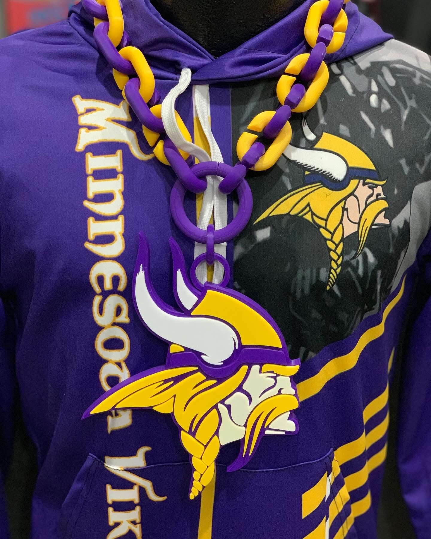 Vikings Medium Turnover Chain